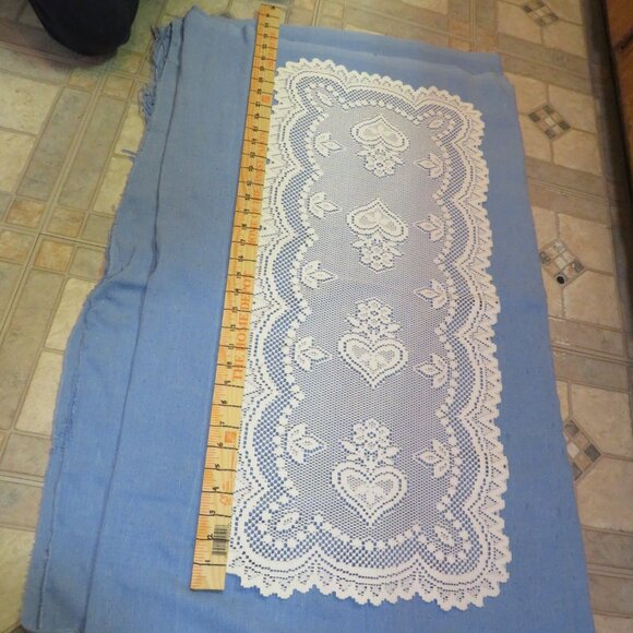 Heritage Lace Heart Design Cream Table Runner Dresser Scarf 32" long - Picture 9 of 10